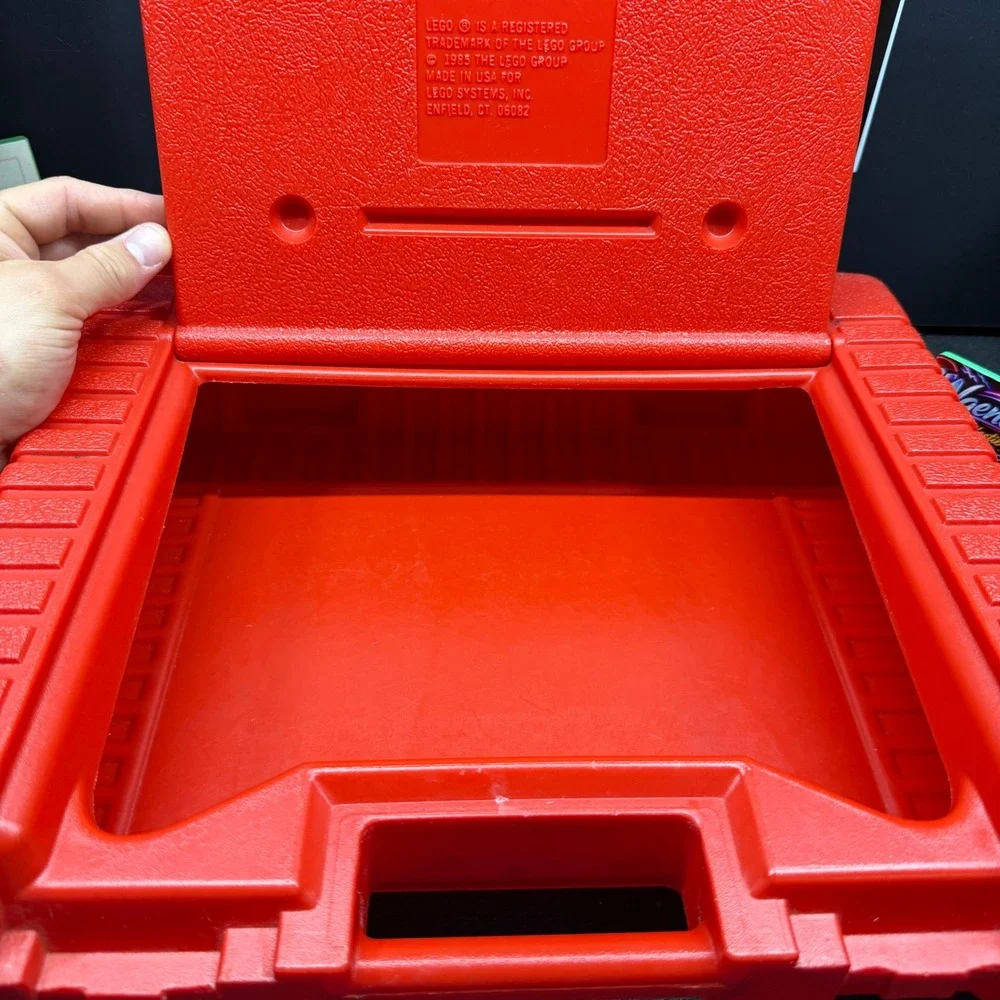 Vintage 1985 LEGO Red Hard Plastic Carrying Case Storage Box Dual Latch USA Made